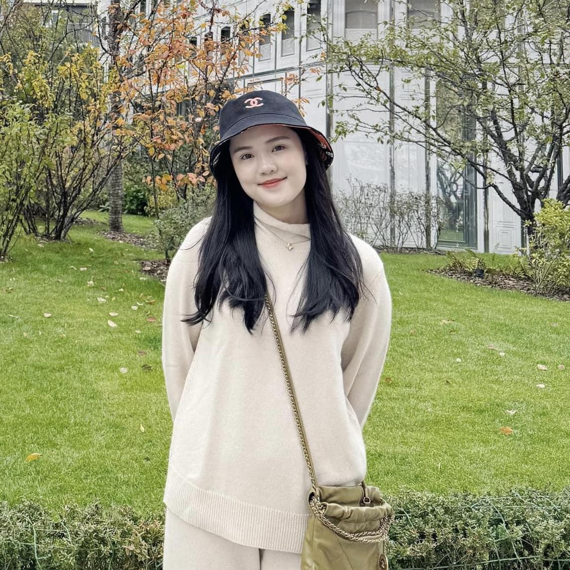 Nguyễn Quỳnh Anh - WAGs của Duy Mạnh